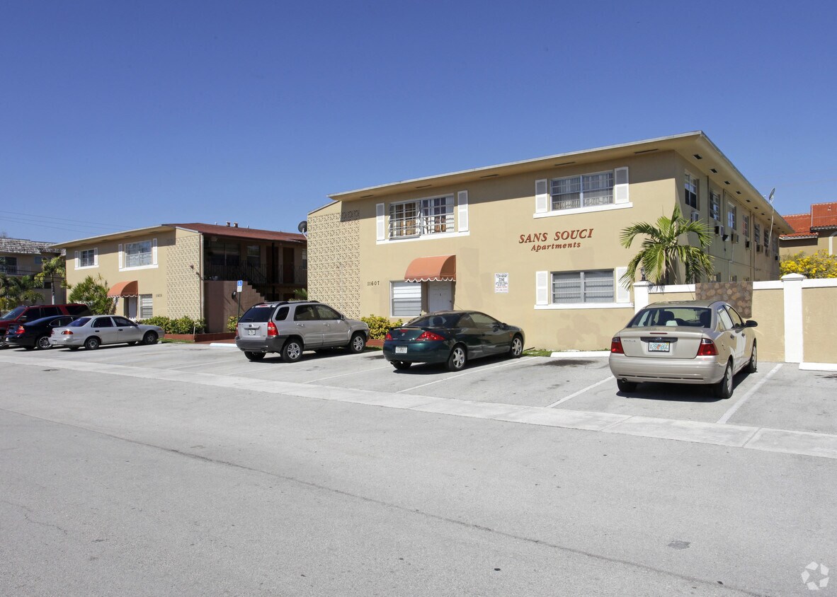 Foto del edificio - Sans Souci Apartments