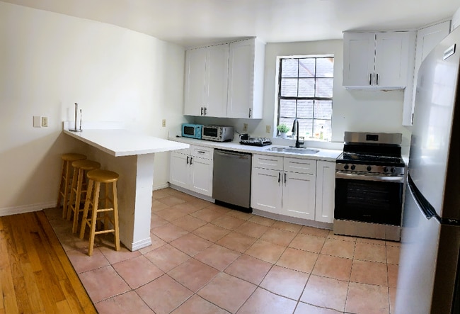 Photo - 7100 Zimpel St Apartment