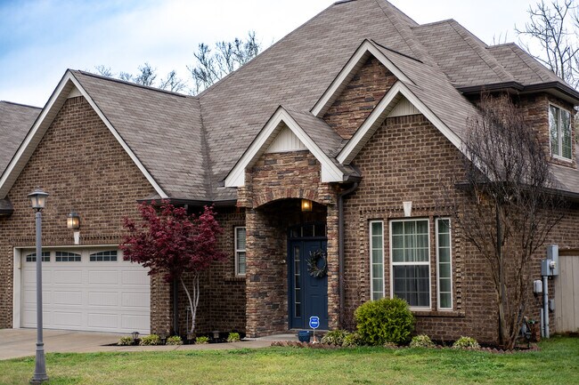 Building Photo - 5146 Myra Dr