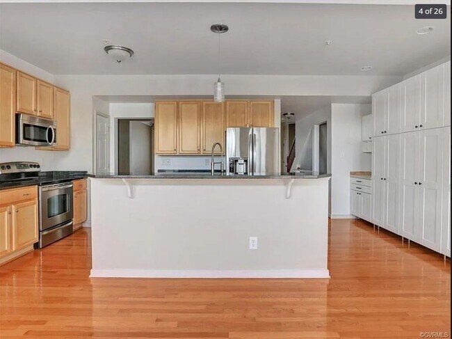 Foto del edificio - 910 Wellston Ct