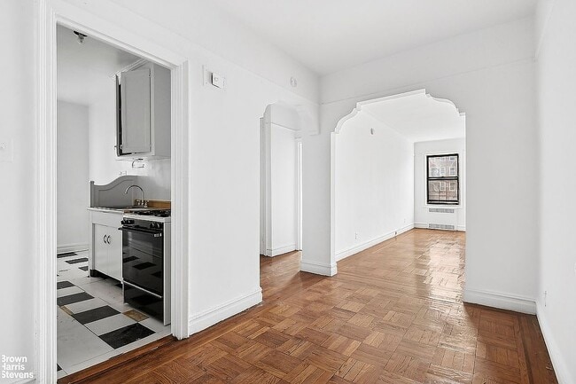 Building Photo - 35-30 73rd St