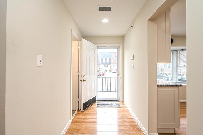 Foto del edificio - 203A Locust St SE