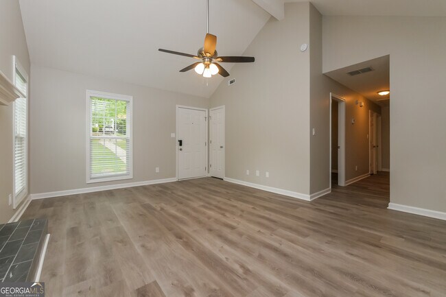 Foto del edificio - 505 Rosehill Dr