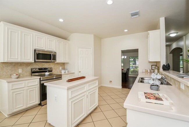 Building Photo - 3207 Brook Arbor Ln