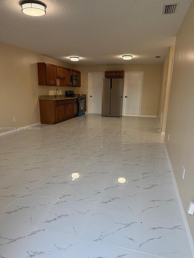 Foto del edificio - 2809 Jefferson Pkwy