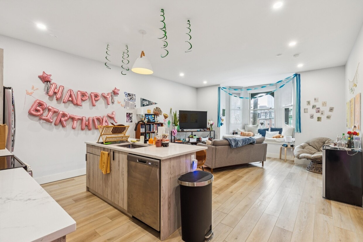 Photo - 3849 Lancaster Ave (Philadelphia, PA)