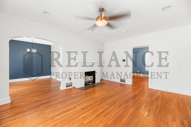 Foto del edificio - 601 N Pershing St
