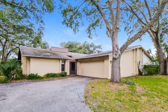 Building Photo - 1024 Old Magnolia Cove