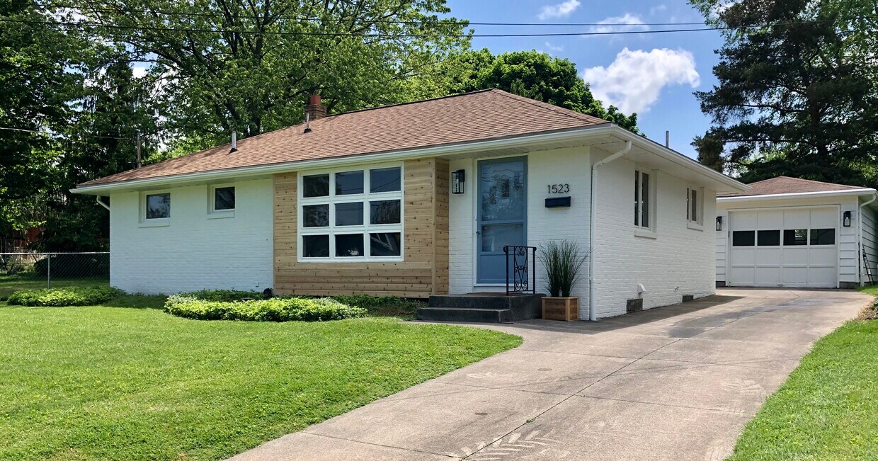 1523 W 41st St, Erie, PA 16509 House Rental in Erie, PA