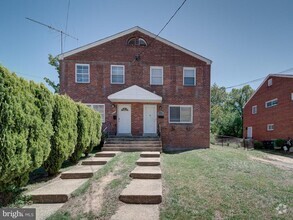 Building Photo - 2611 Keating St