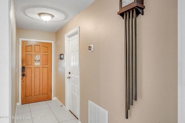 Building Photo - 115 Angelo Rd SE