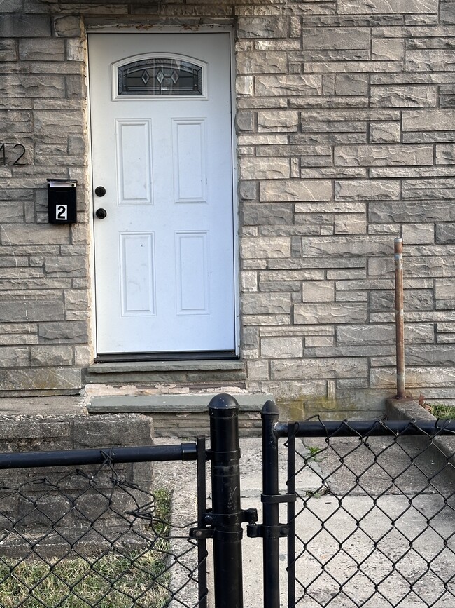 Foto del edificio - 6642 Lebanon Ave