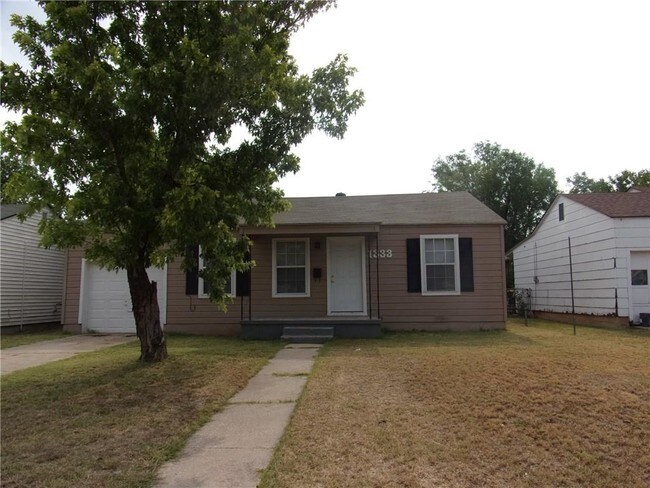 Foto del edificio - 1333 Victoria St