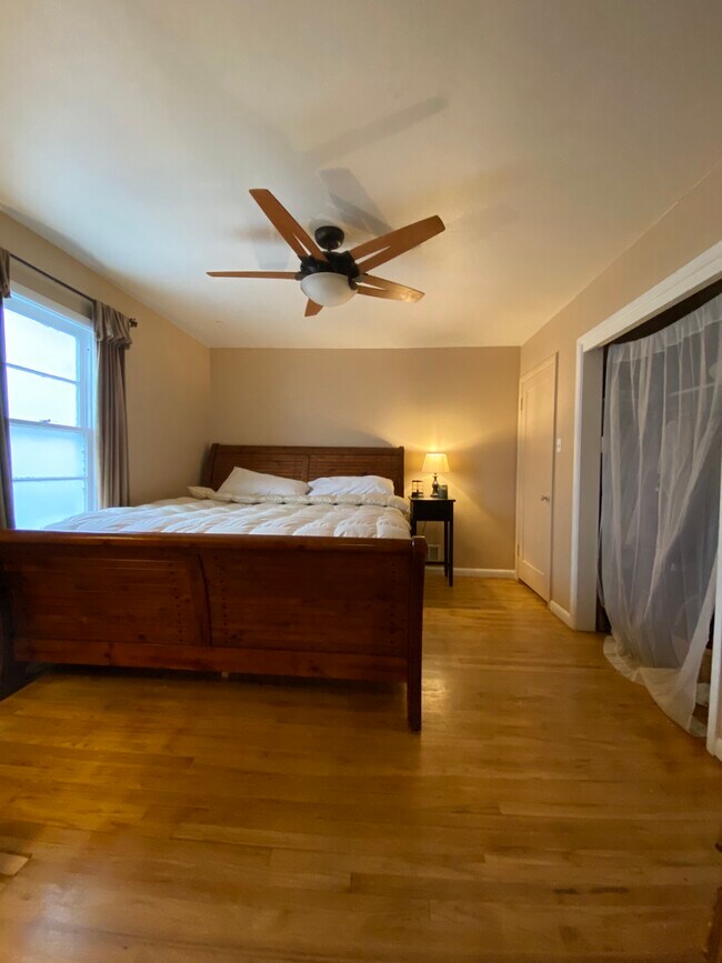 Foto del edificio - 1705 Fairacre Drive