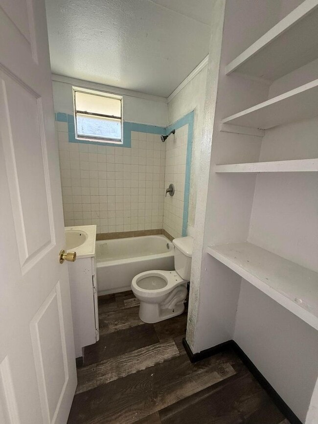 Building Photo - Charming 3-Bedroom Home with Large Yard on the Outskirts of Edinburg