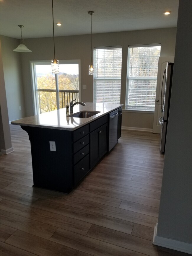 Fotografía del edificio - 70 Dover Ct