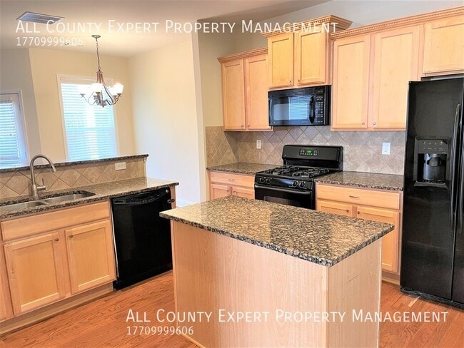 Building Photo - Wonderful home in great neighborhood