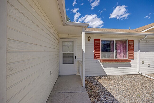 Foto del edificio - 485 Rambling Acres Rd