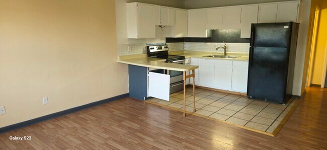 Foto del edificio - 190 Lovers Ln