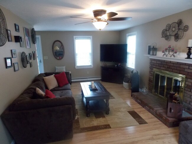 Sala de estar - 48 Twin Lakes Dr