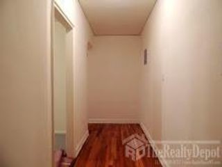 Foto del edificio - 8357 118th St