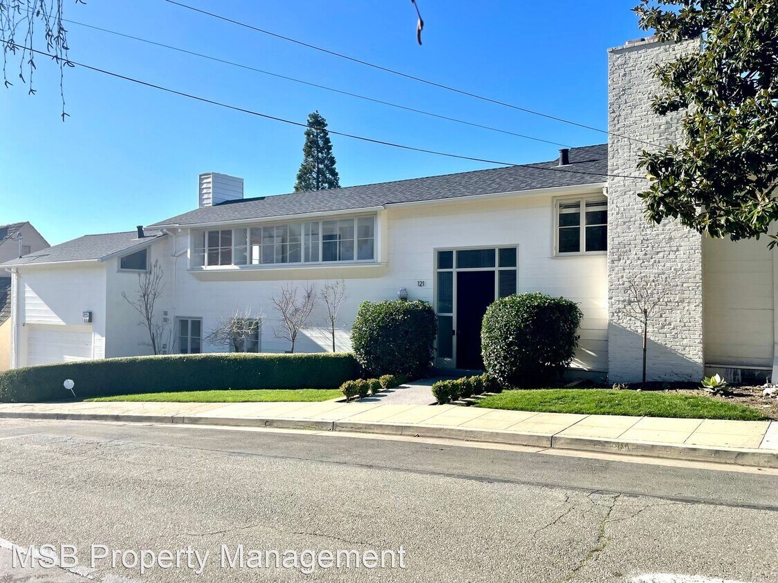 Foto principal - 4 br, 4.5 bath House - 121 Scenic Ave