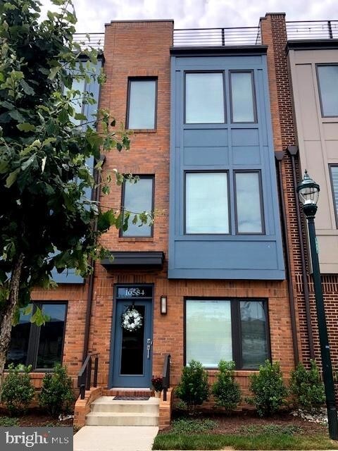 Foto del edificio - 16584 Crabbs Branch Way