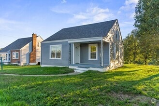 195 Versailles Rd