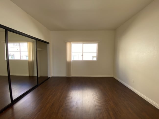 Building Photo - 4328 Whitsett Ave