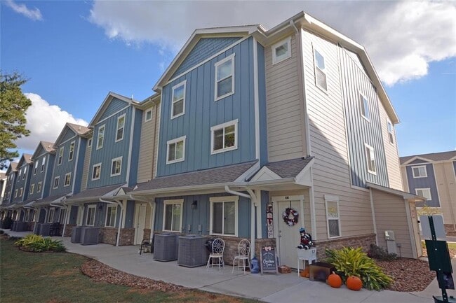 Building Photo - 21155 Gosling Rd