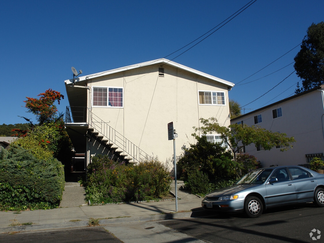 Primary Photo - 1120 Yuba Ave
