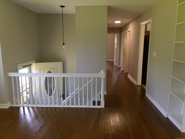 Building Photo - 303 Levita Rd