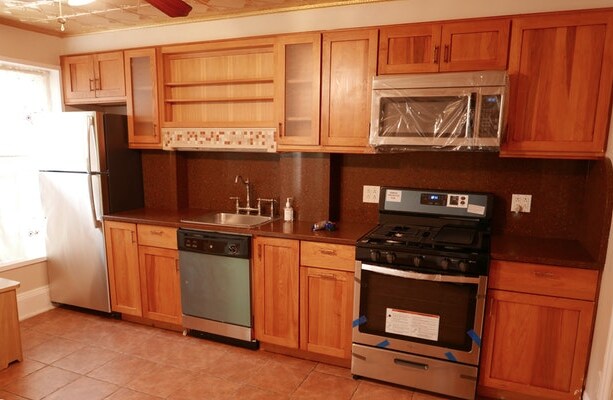 Primary Photo - 438 58th St