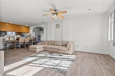 Foto del edificio - 1240 E Alexander Ave