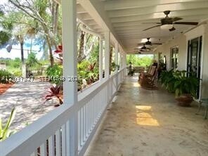 Foto del edificio - 14000 SW 240th St