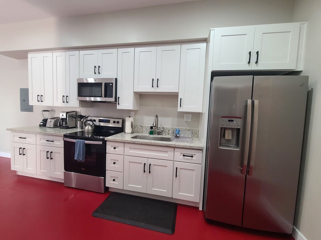 Foto principal - 2 bed 1 bath "fully furnished" monthly ADU...