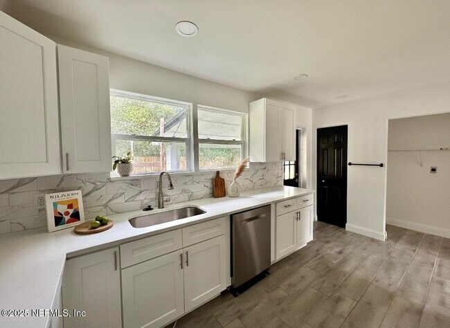 Foto del edificio - 1836 Agave Cir S