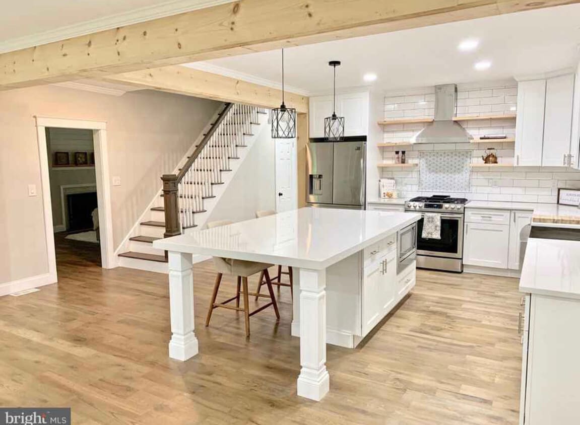 Foto principal - 348 Drew St