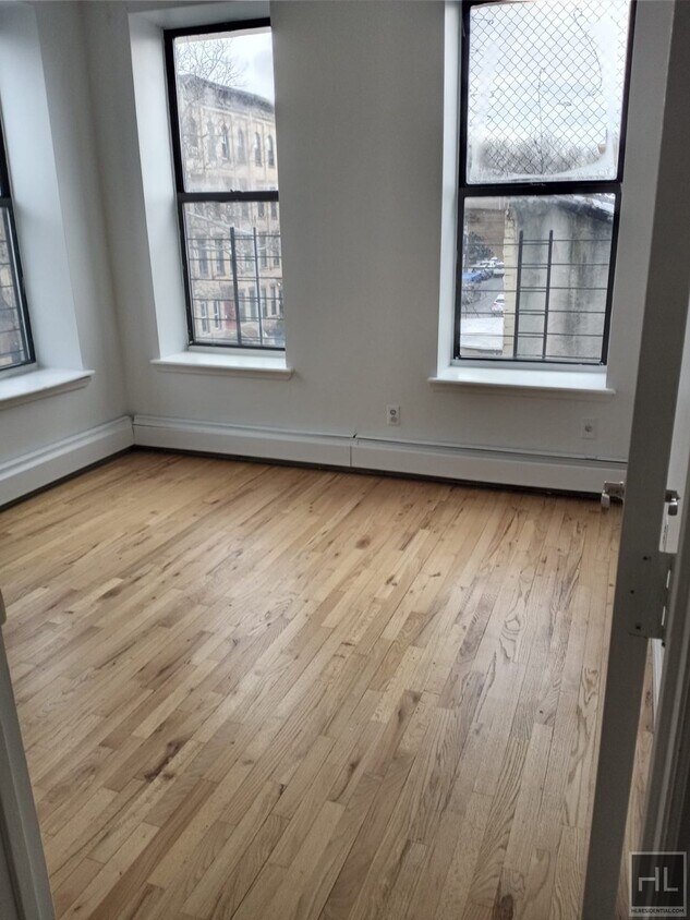 Primary Photo - 5601 5 AVENUE