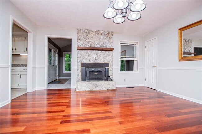 Foto del edificio - 1499 Stonington Ct