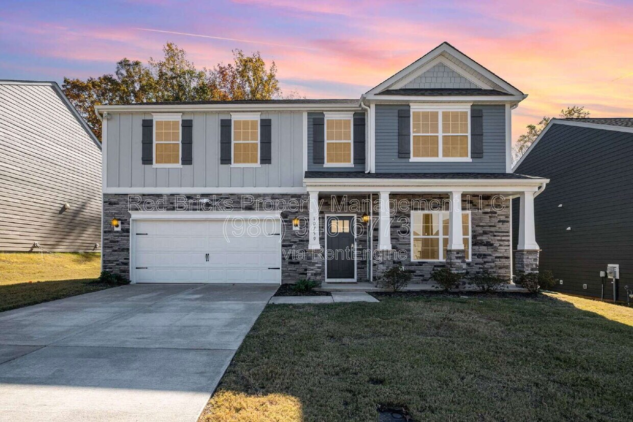 Foto principal - 10759 Adair Wds Dr