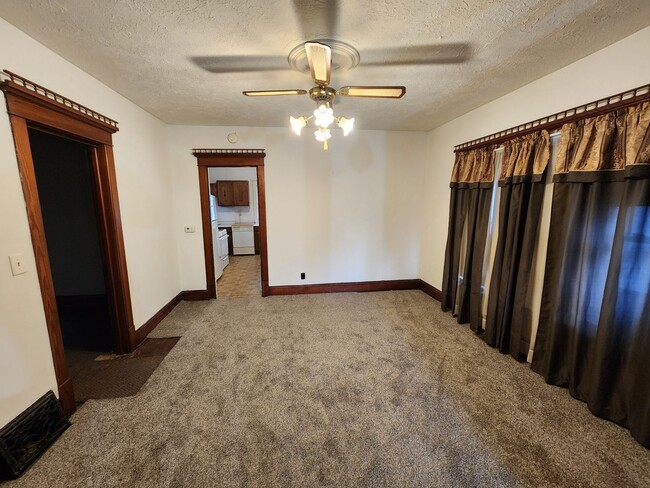 Foto del edificio - Great 2 Bedroom House in Moline