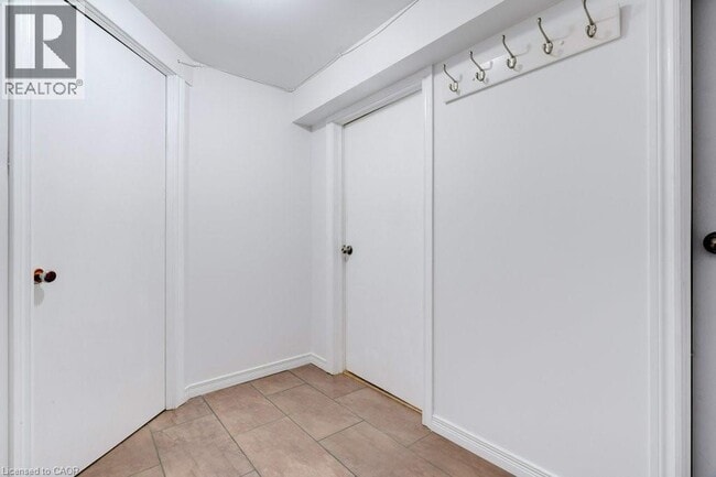 Building Photo - 2217 Ghent Ave