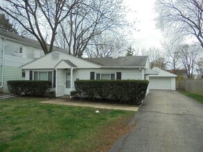 Building Photo - 1345 Forest Ave