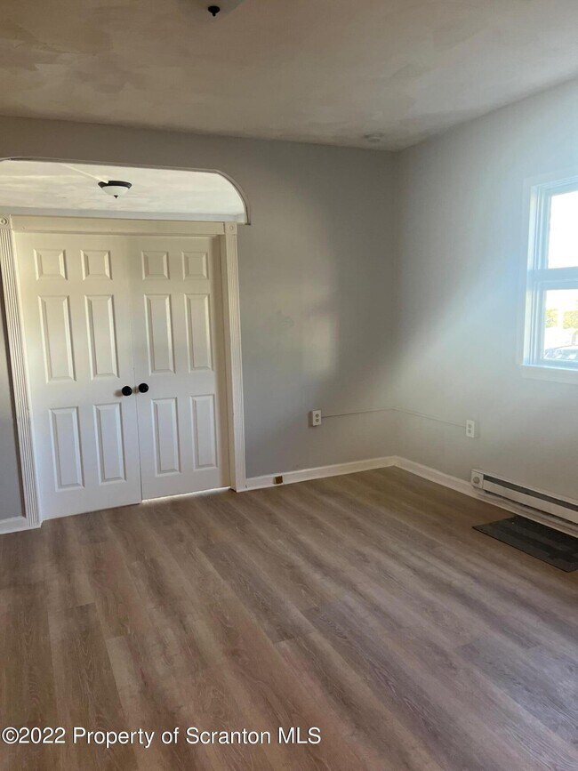 746 River St Unit 1, Scranton, PA 18505 Room for Rent in Scranton, PA