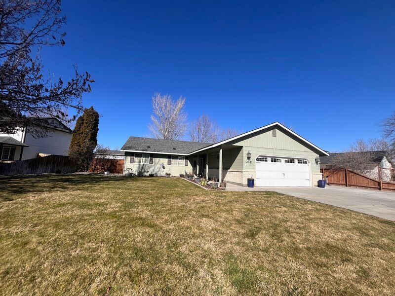 Foto del edificio - 2321 Hummingbird Ln