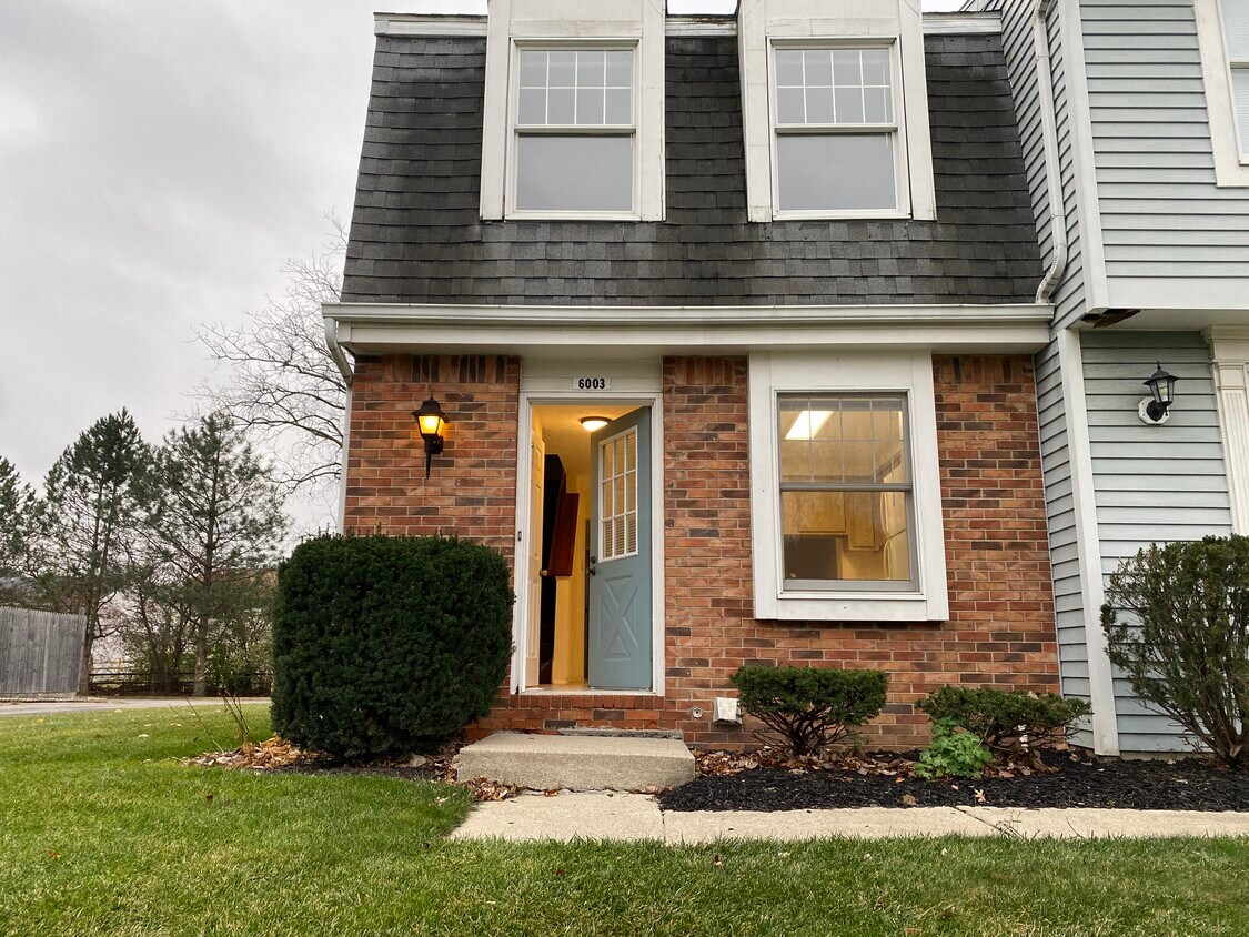 Primary Photo - 6003 Black Oak Dr