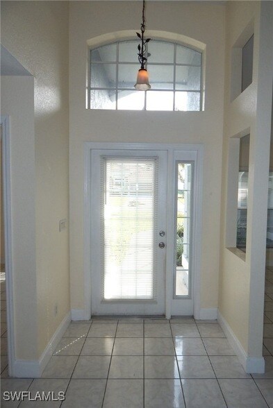 Foto del edificio - 424 SW 38th Pl
