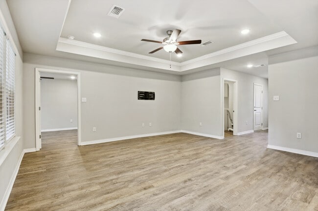 living - 10862 Ala Moana St