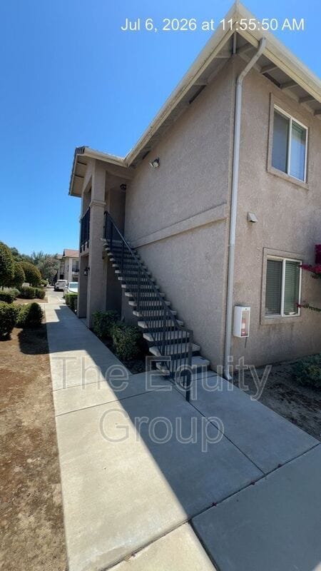 Foto del edificio - 2664 W Lark Ave